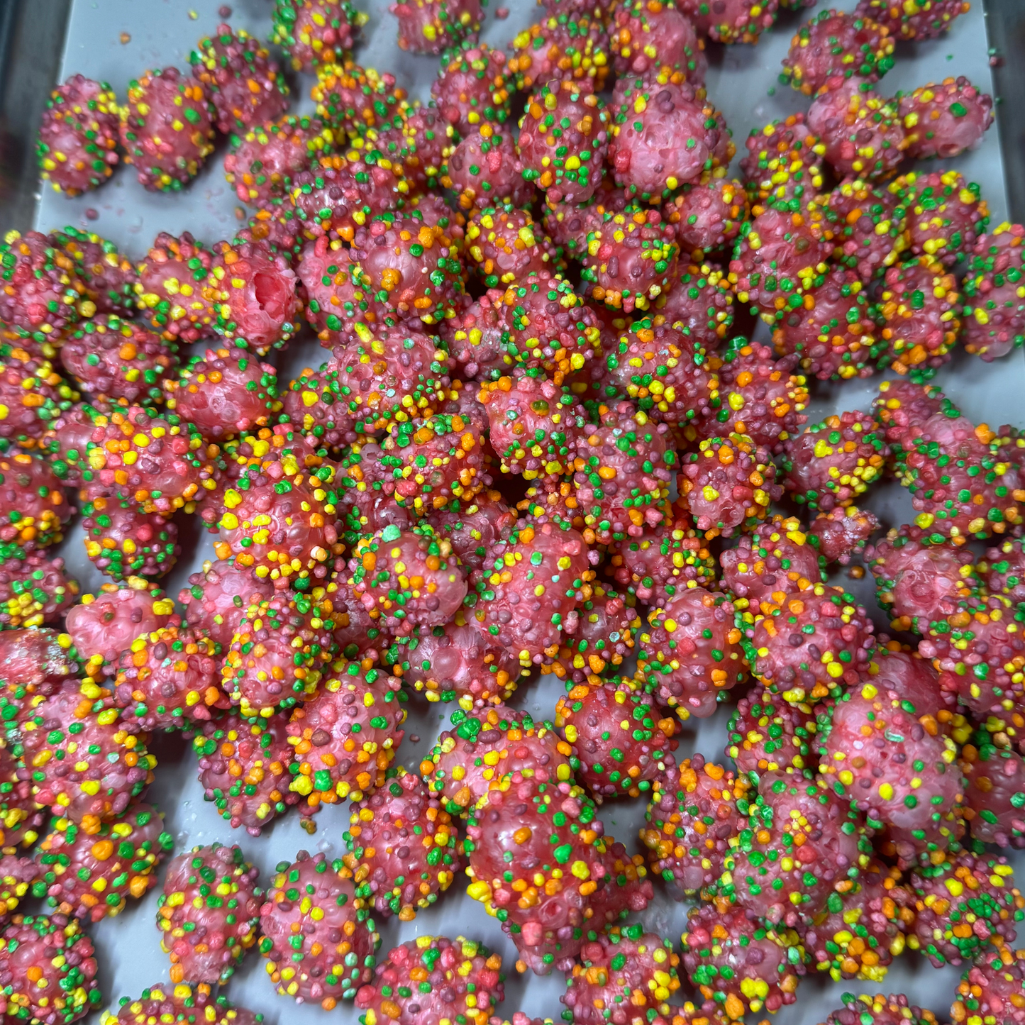 Freeze-Dried Galaxy Blasters – Crunchy, Tangy Cluster Candy