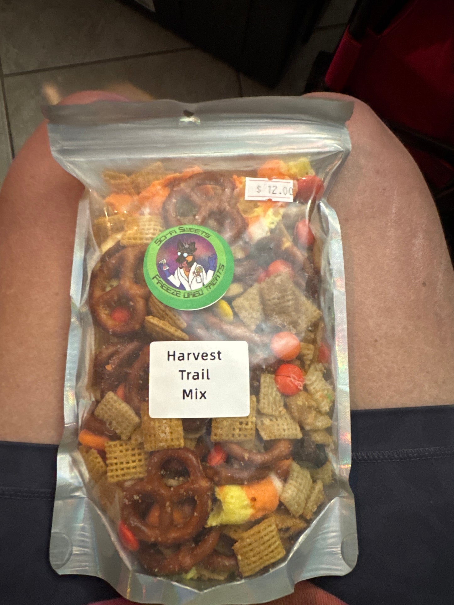 Holiday Trail Mix – Sweet & Savory Festive Snack Blend