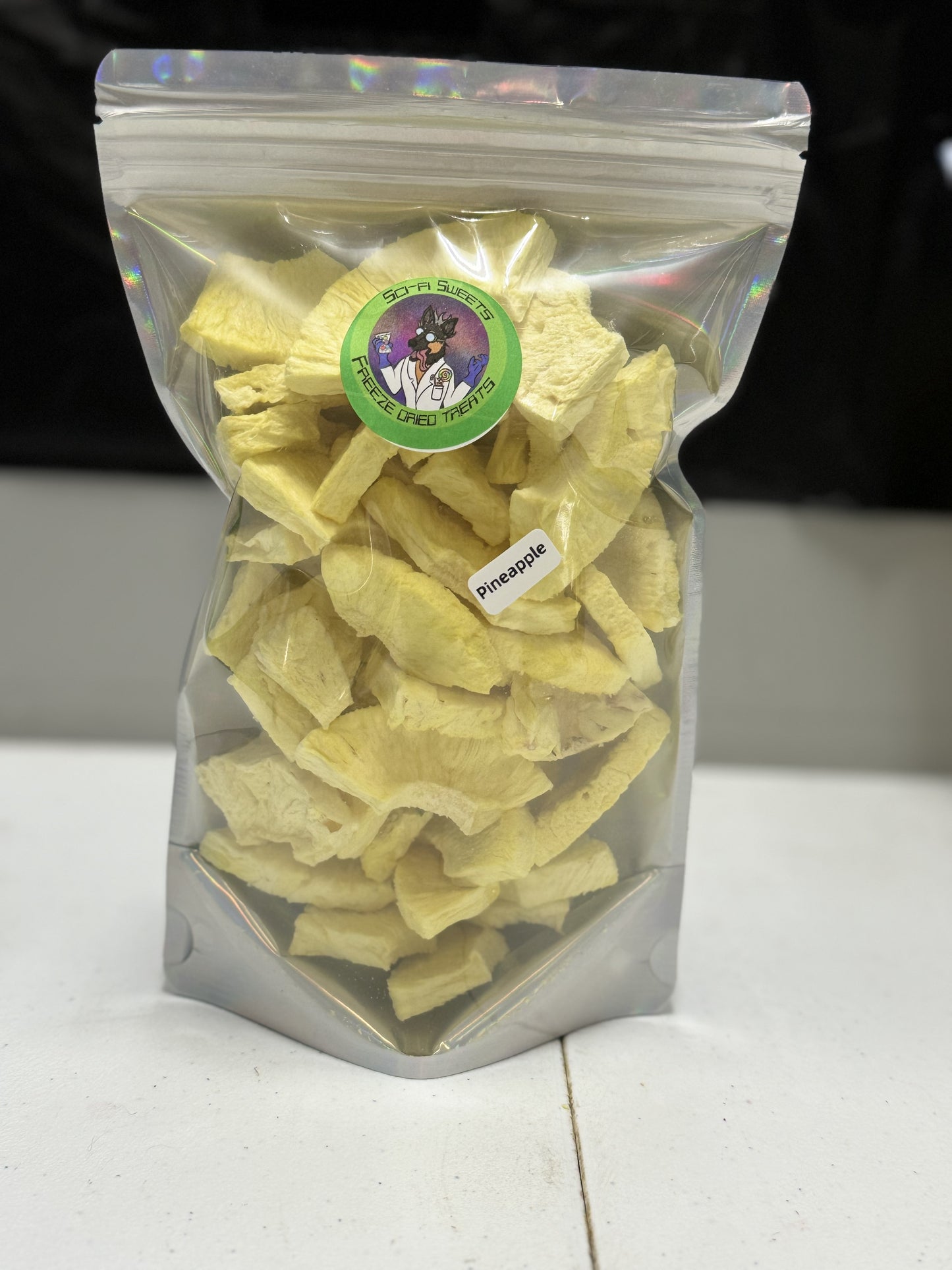 Freeze-dried pineapple